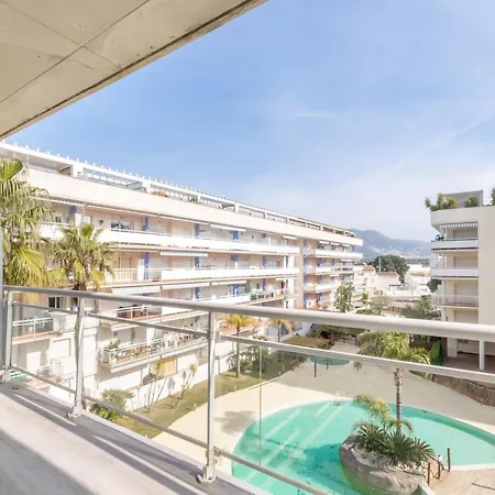 Apartamento Con Terraza Y Vista Piscina *